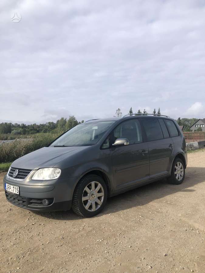 Volkswagen Touran - 3