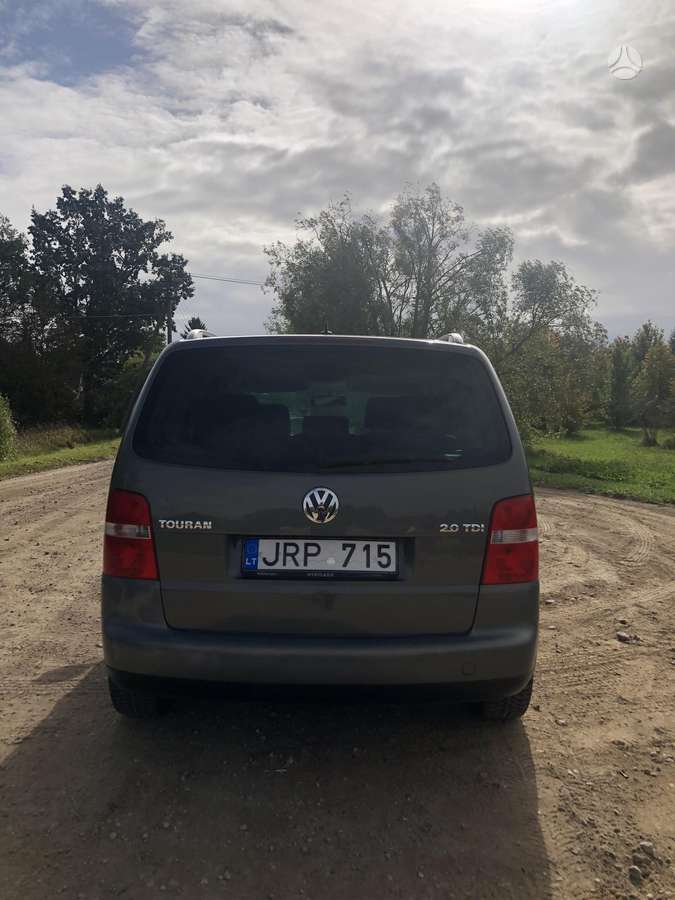 Volkswagen Touran - 5