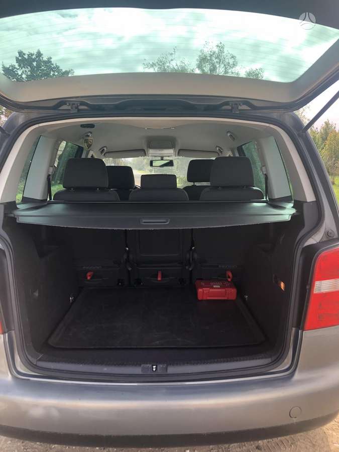 Volkswagen Touran - 6