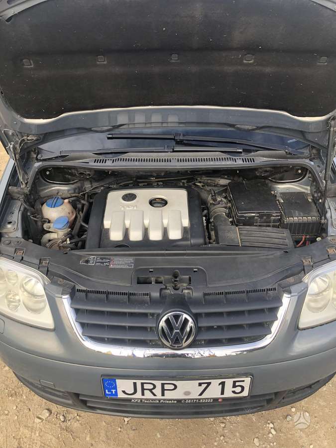 Volkswagen Touran - 9
