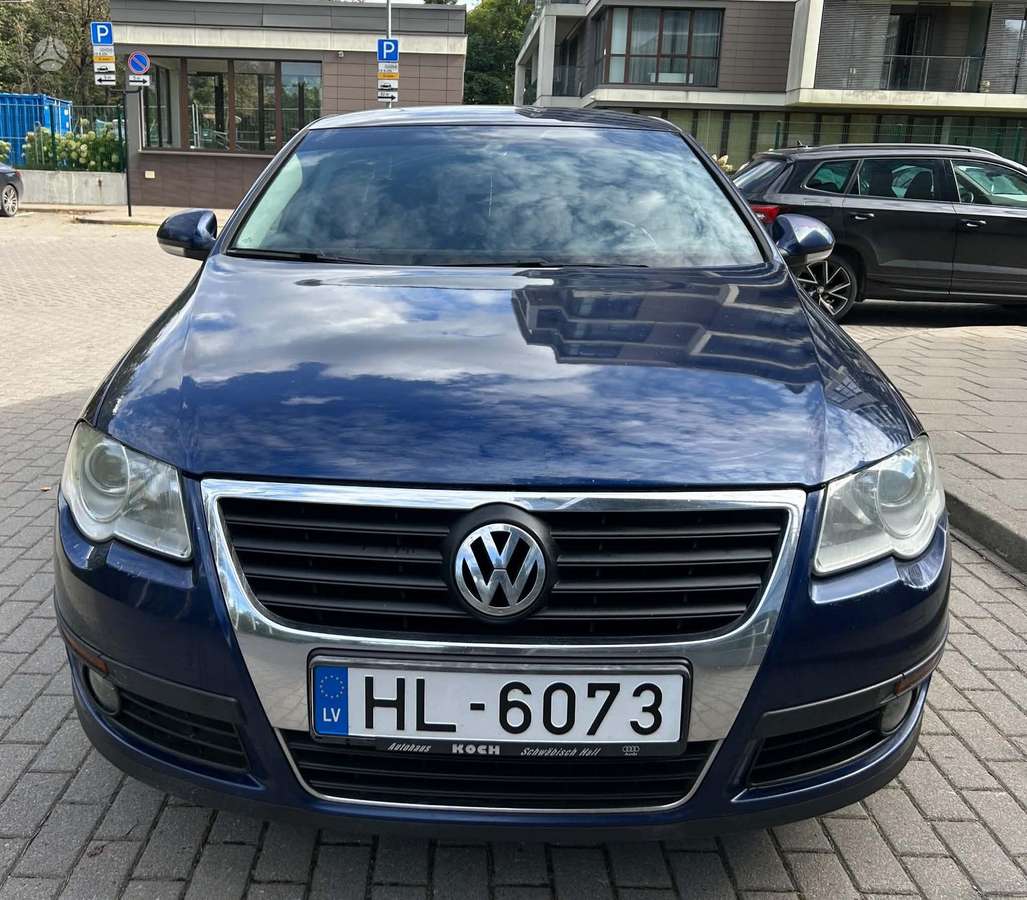 Volkswagen Passat - 2