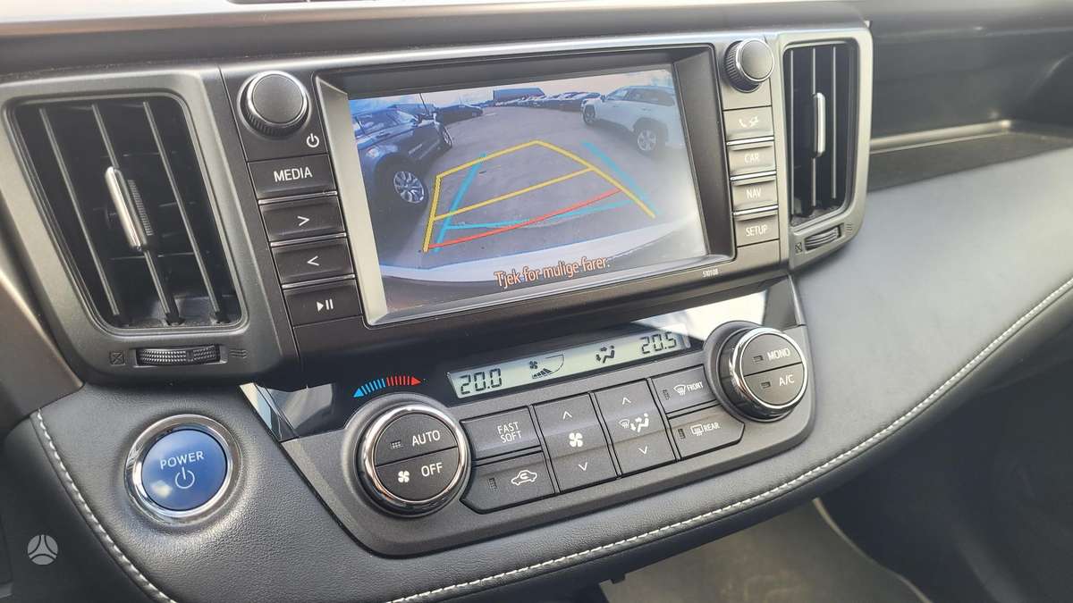 Toyota RAV4 - 10