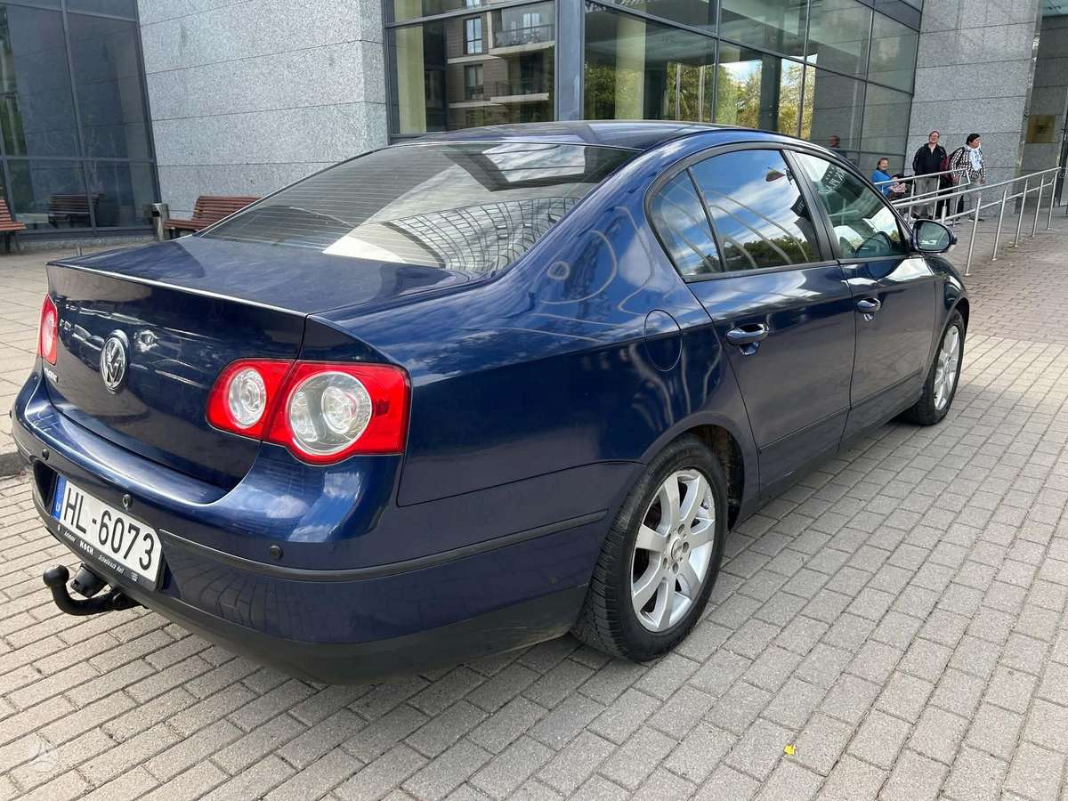 Volkswagen Passat - 5