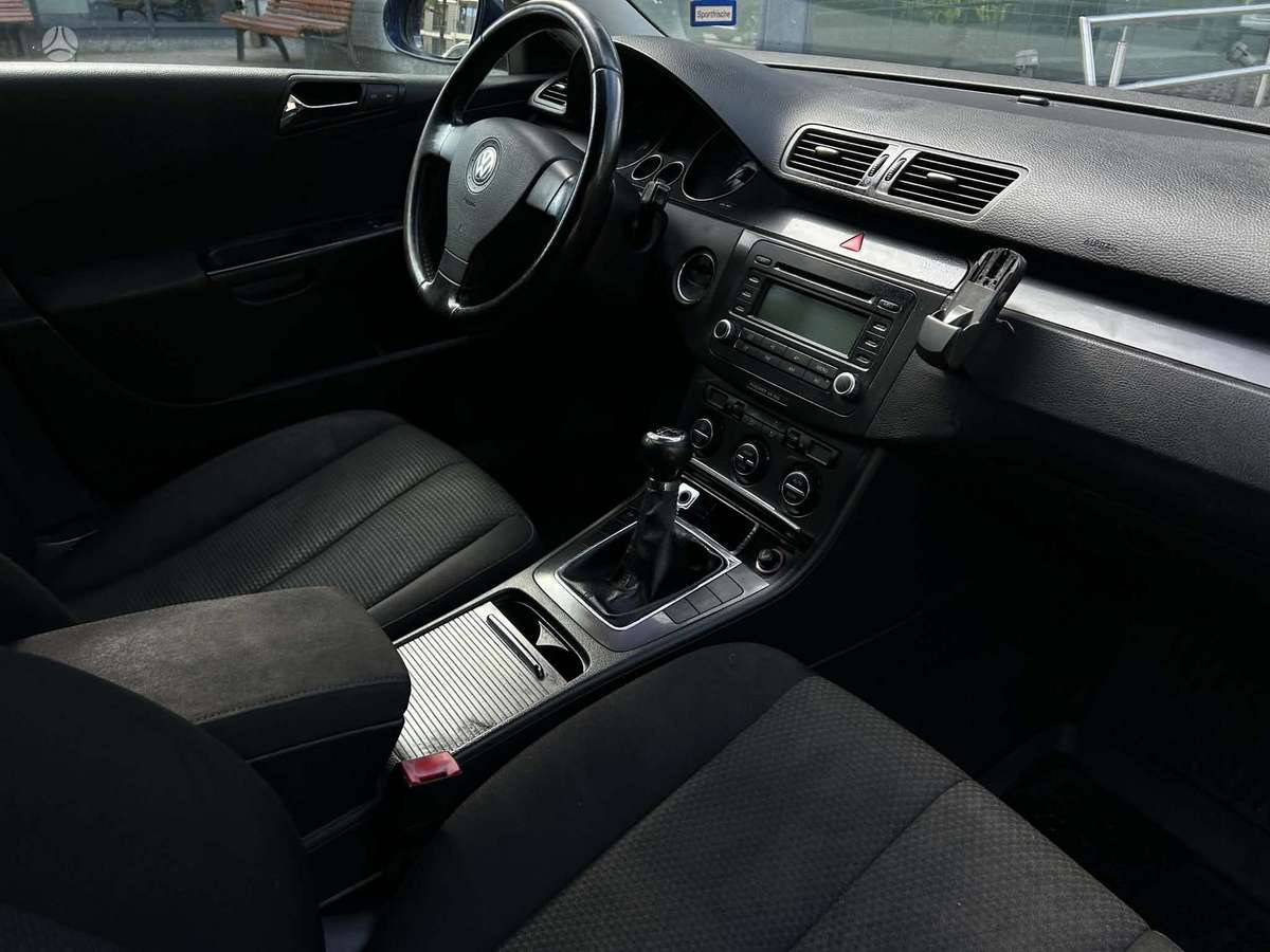 Volkswagen Passat - 9