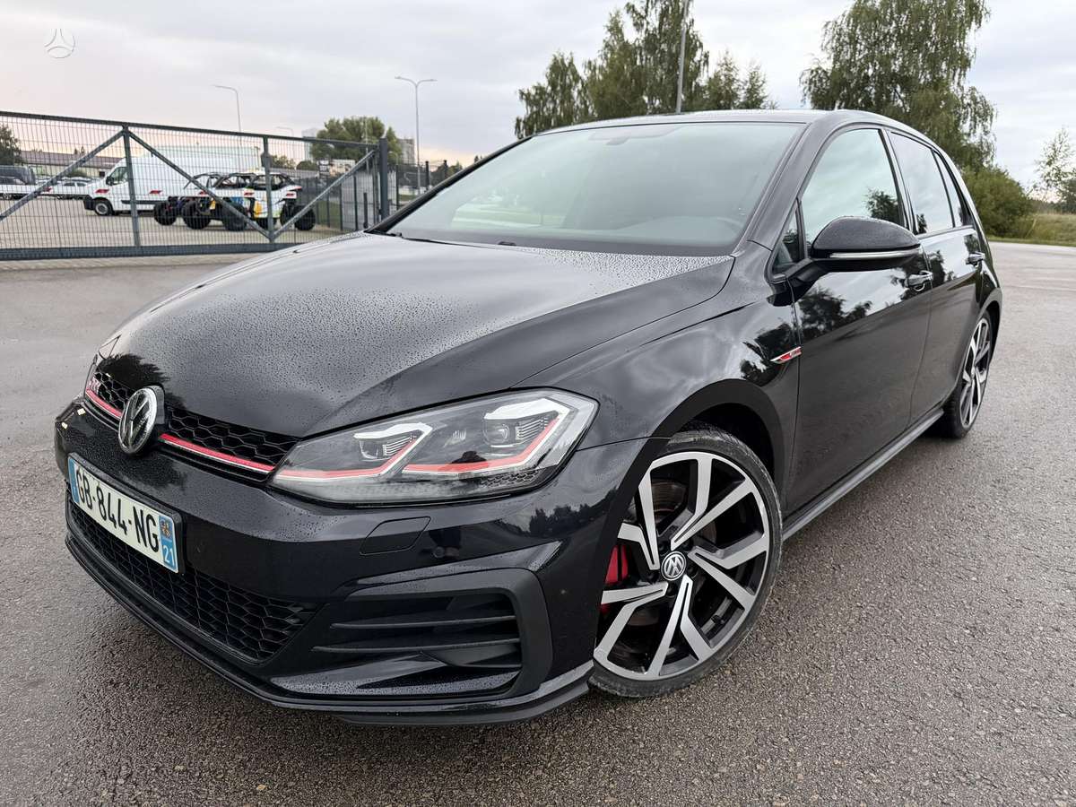 Volkswagen Golf - 3