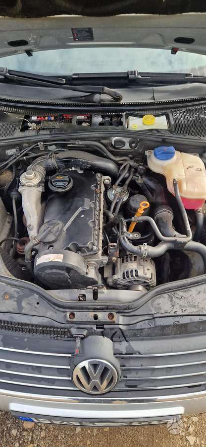Volkswagen Passat - 8