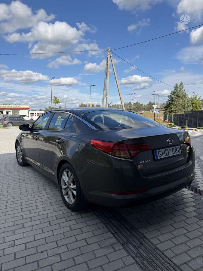 Kia Optima, 1.7 l., Седан