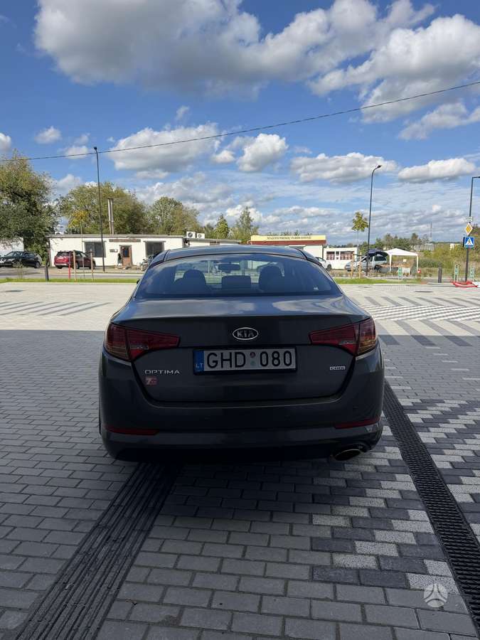Kia Optima, 1.7 l., Седан