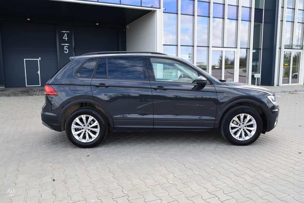 Volkswagen Tiguan - 8