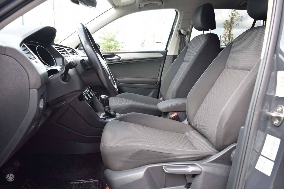Volkswagen Tiguan - 9