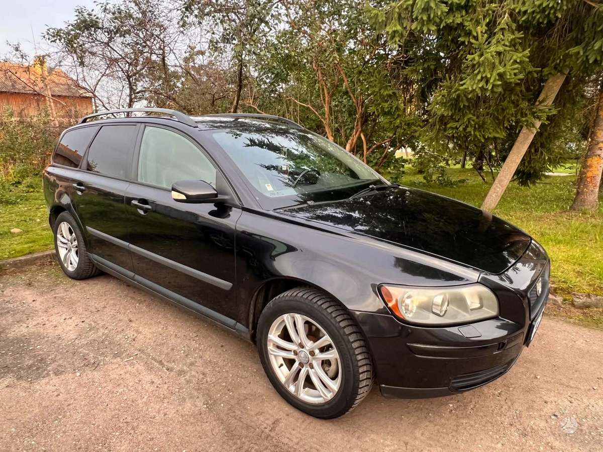 Volvo V50 - 1