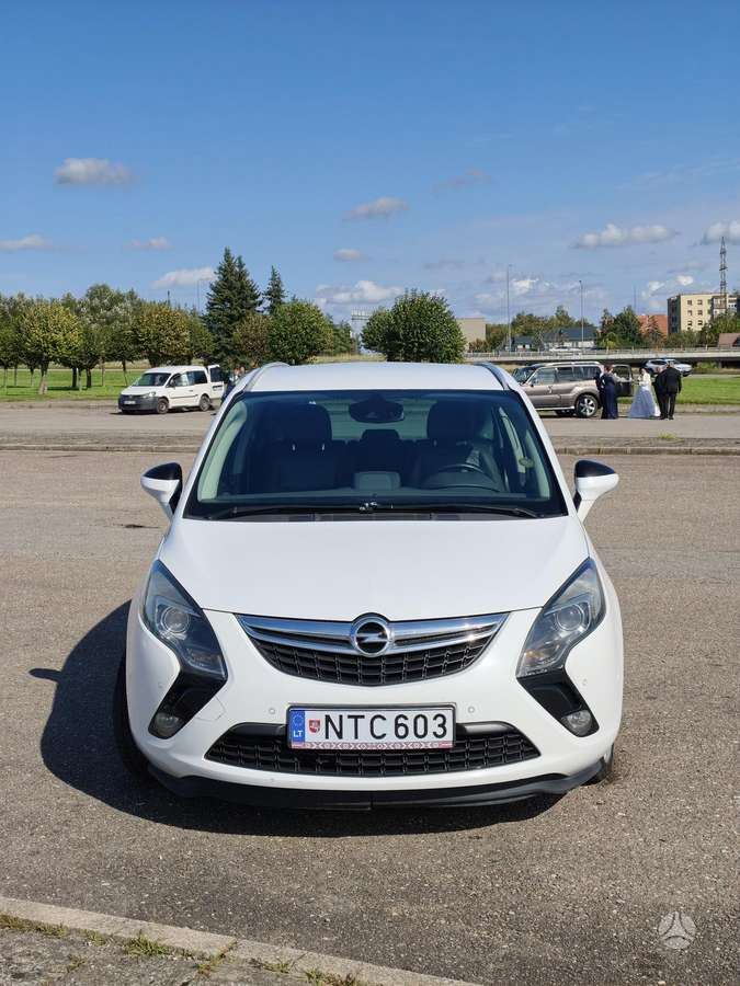 Opel Zafira Tourer - 3