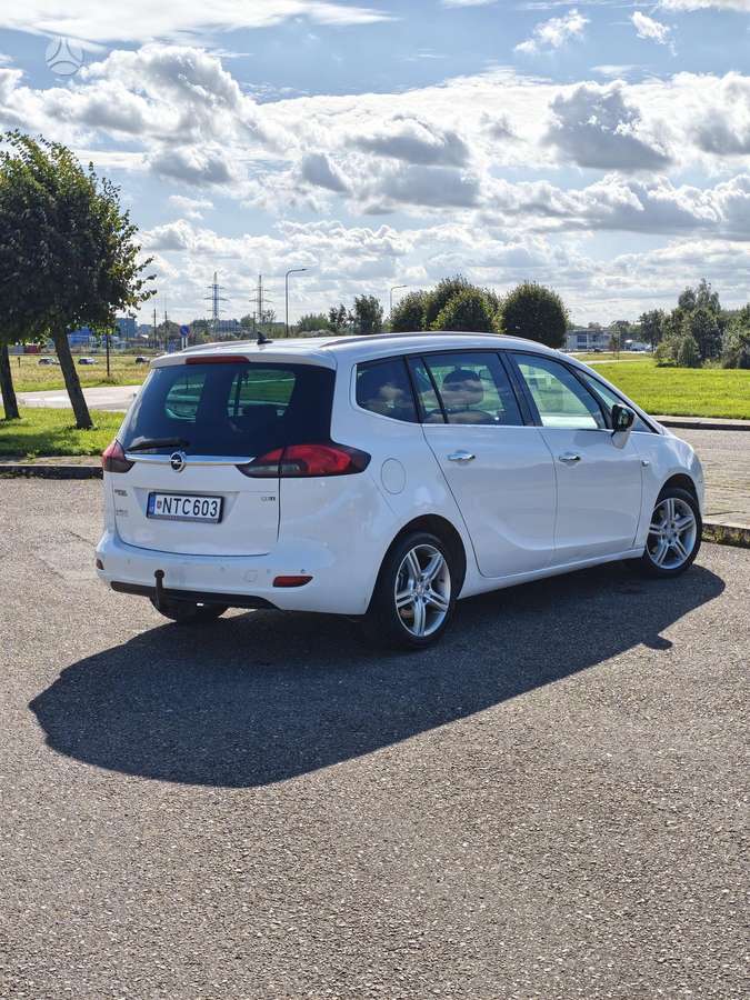 Opel Zafira Tourer - 5