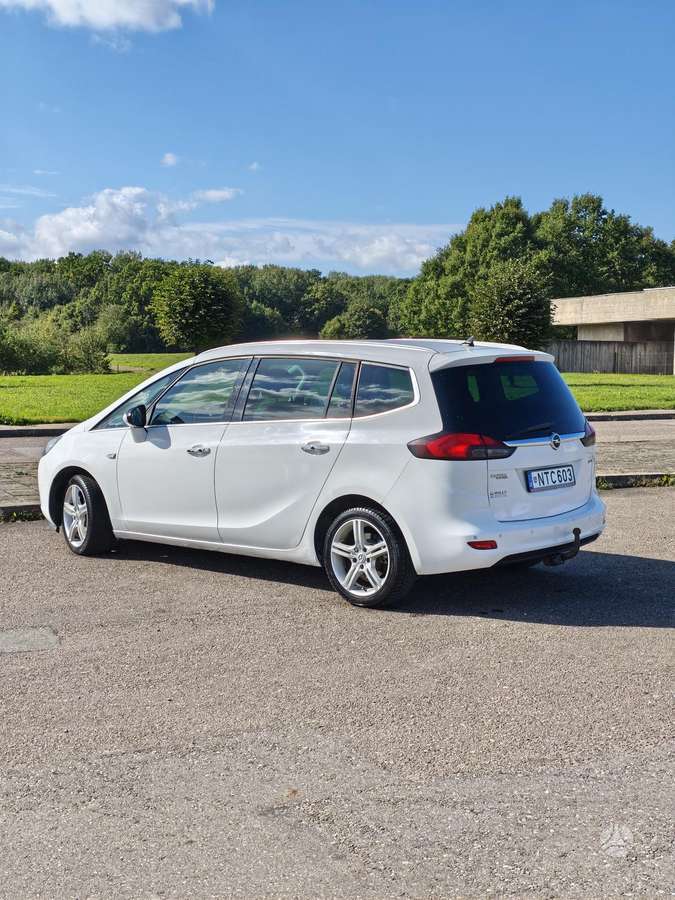 Opel Zafira Tourer - 7
