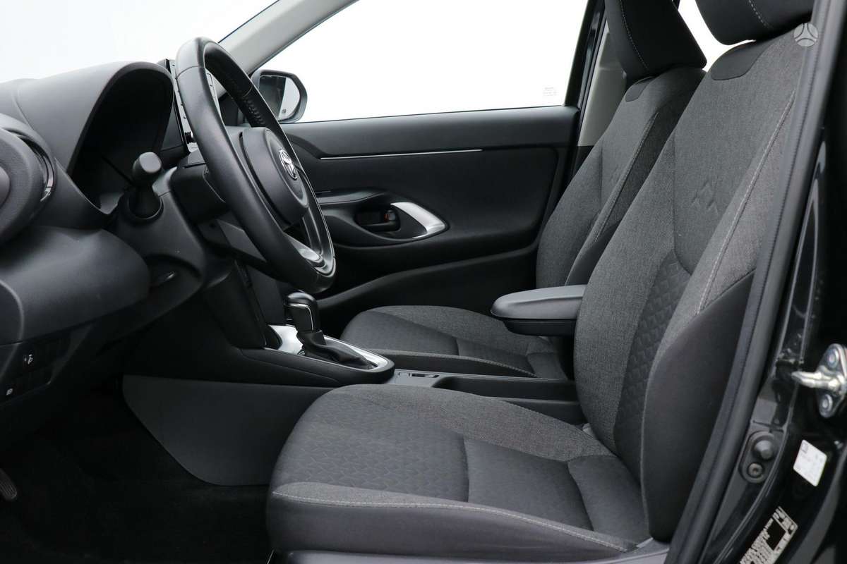Toyota Yaris Cross - 12