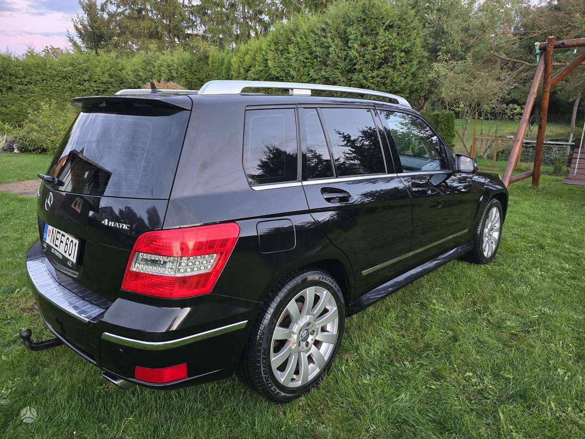 Mercedes-Benz GLK320 - 10