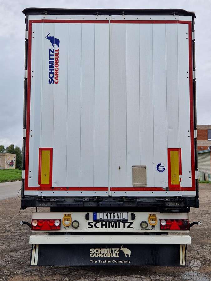 Schmitz Pakeliama ašis!, užuolaidinės / tentinės