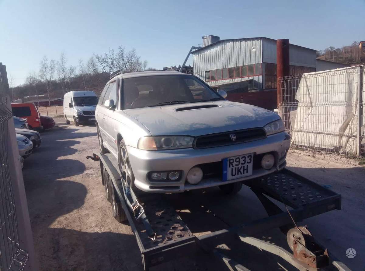 Subaru Legacy - 1
