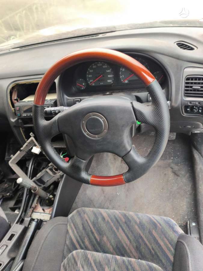 Subaru Legacy - 8