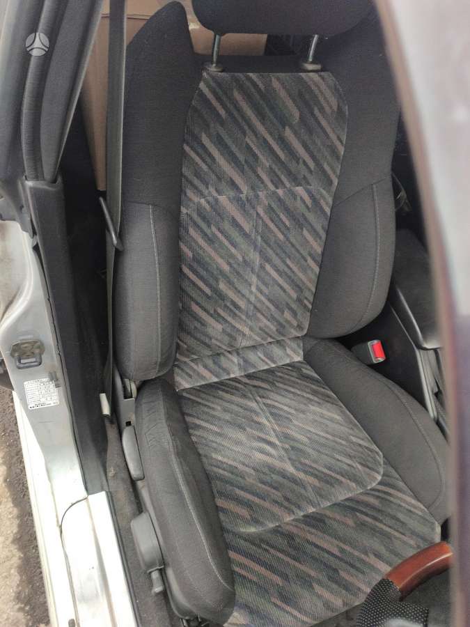 Subaru Legacy - 10