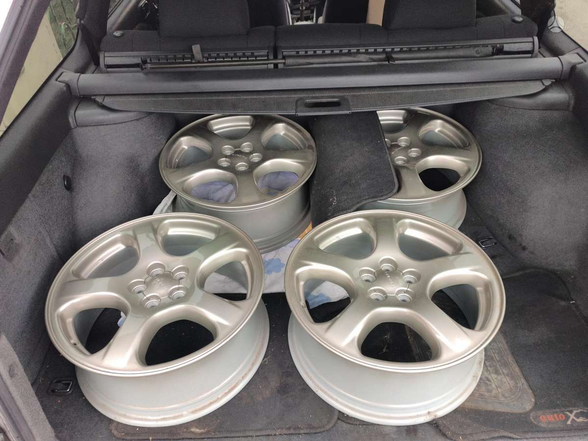 Subaru Legacy - 11