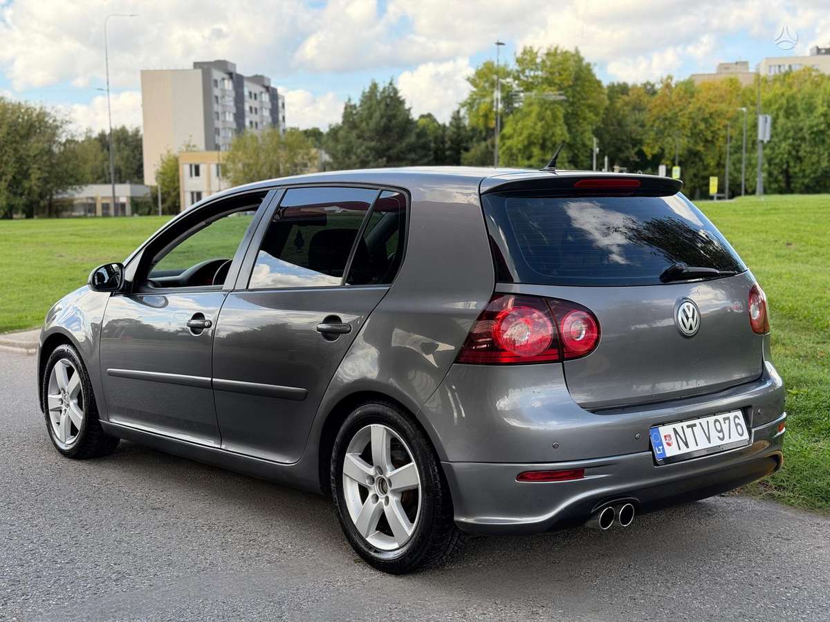 Volkswagen Golf - 3