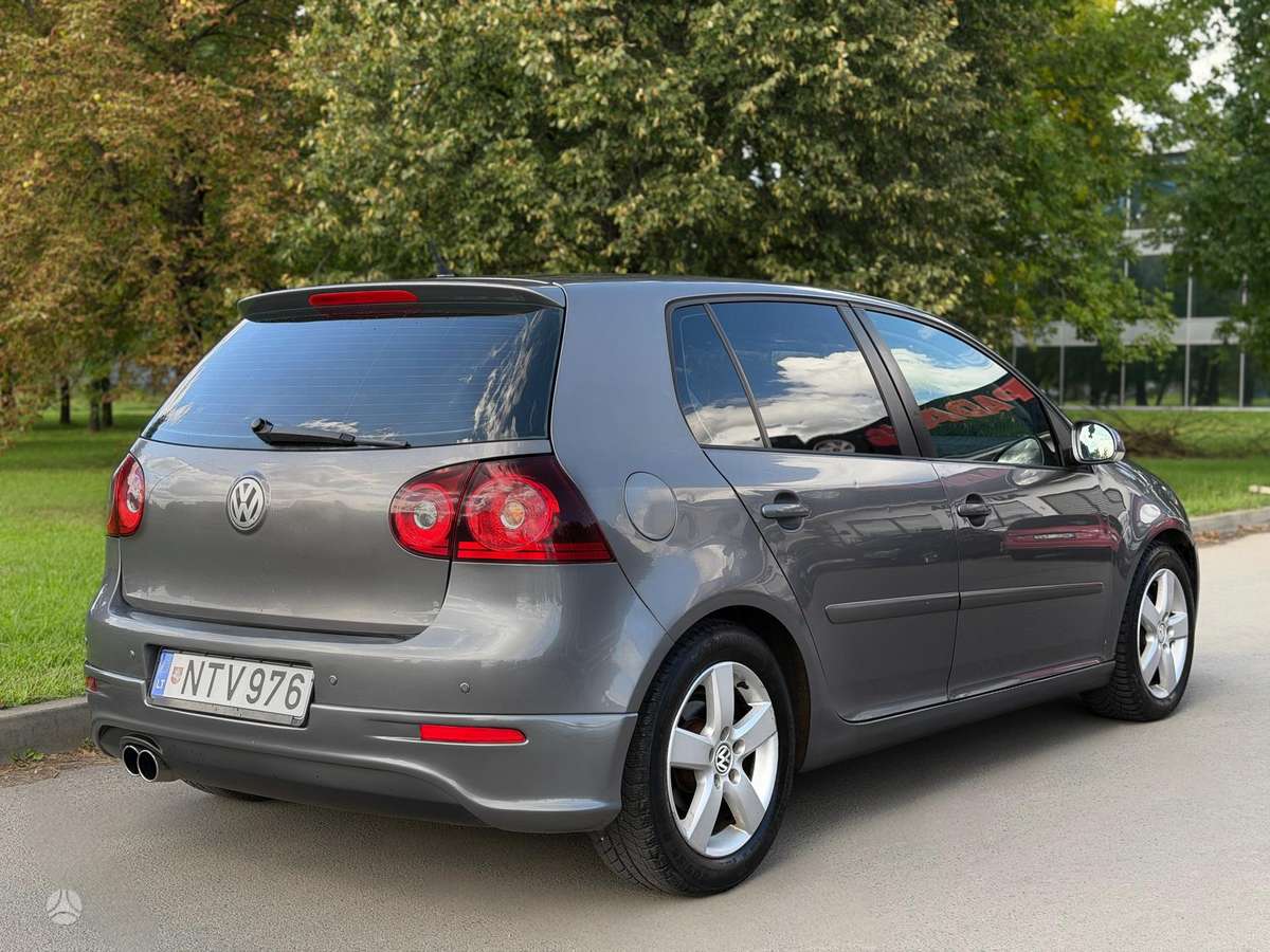Volkswagen Golf - 4