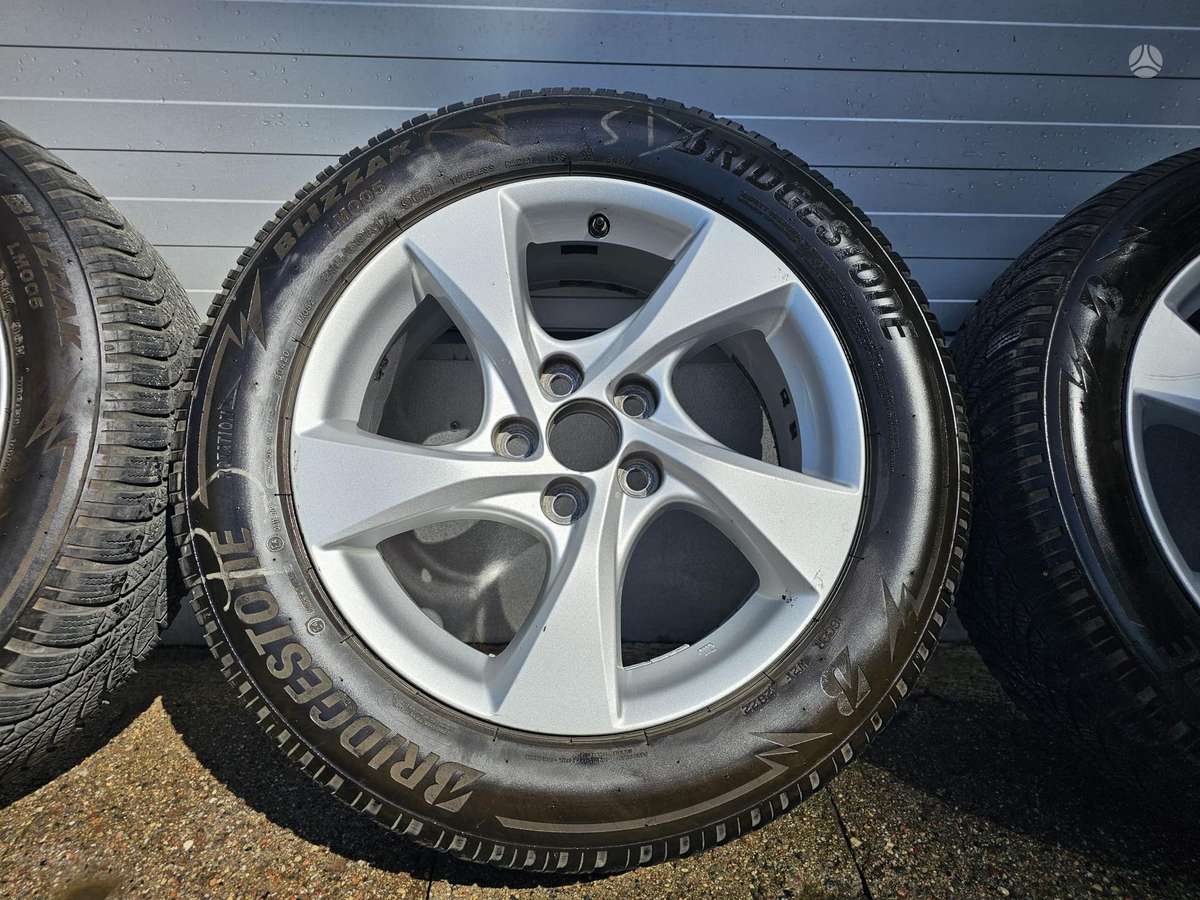 Toyota C-HR, light alloy, R17