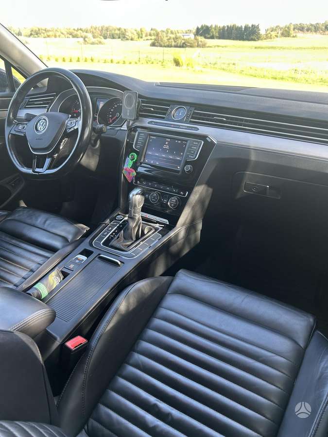 Volkswagen Passat - 7