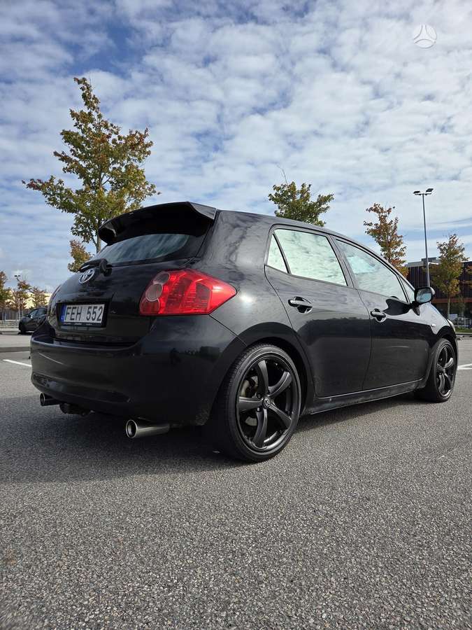 Toyota Auris - 1