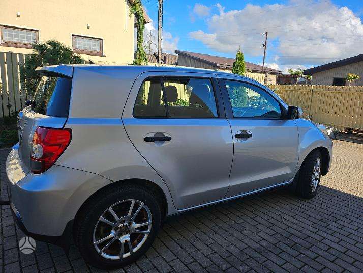 Toyota Urban Cruiser - 2