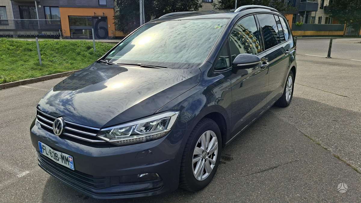 Volkswagen Touran - 9