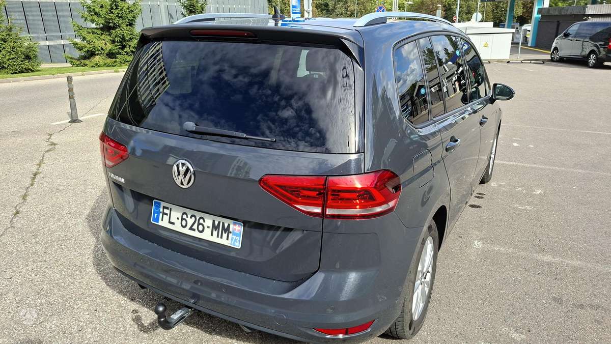 Volkswagen Touran - 7