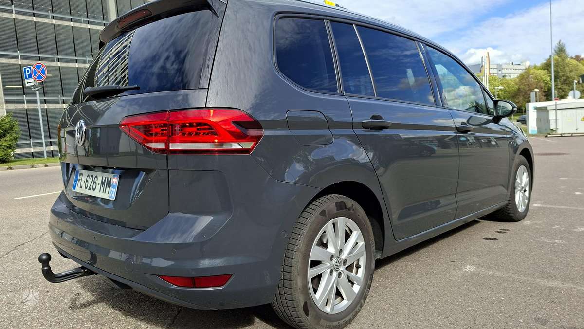 Volkswagen Touran - 3