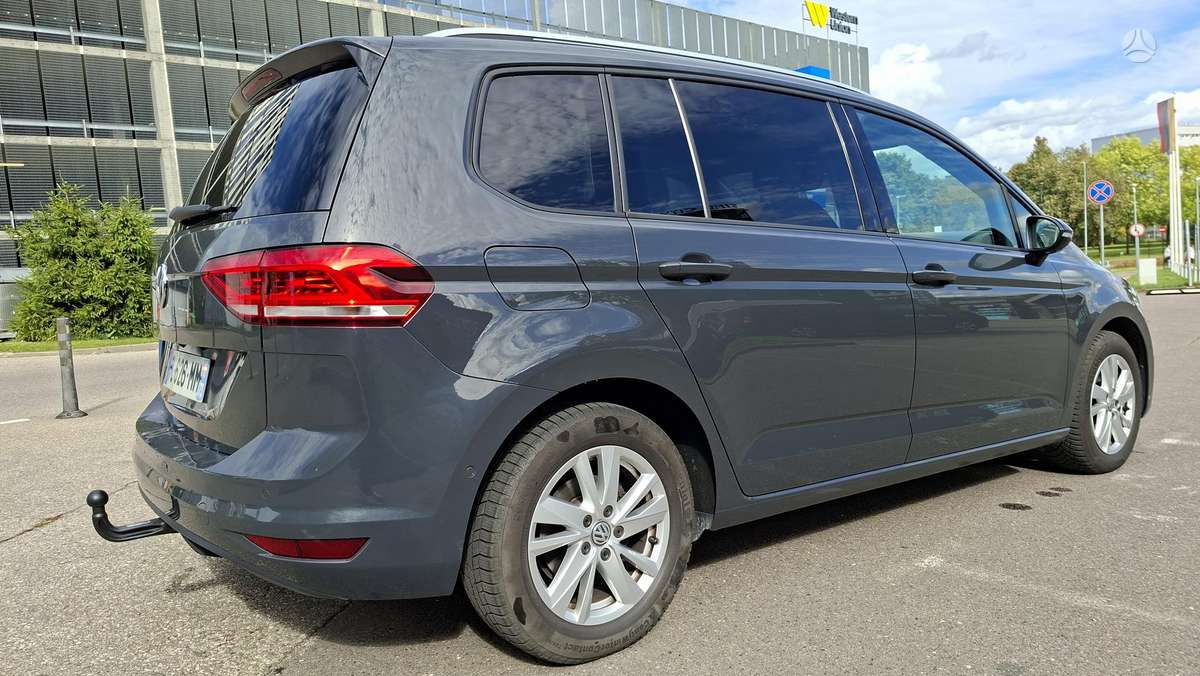 Volkswagen Touran - 8