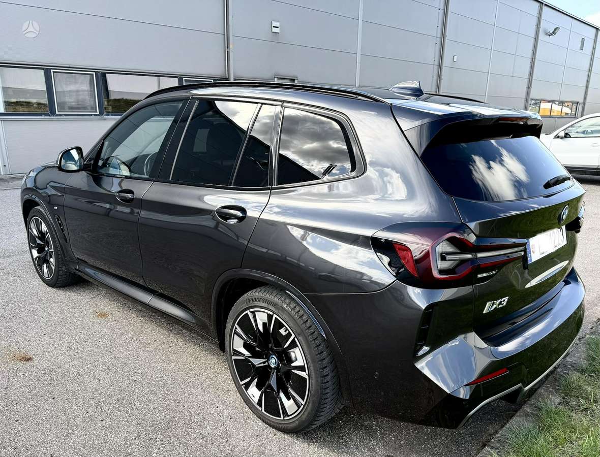 BMW iX3 - 6