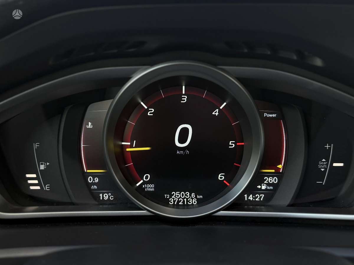 Volvo V40, 2.0 l., Хэтчбек