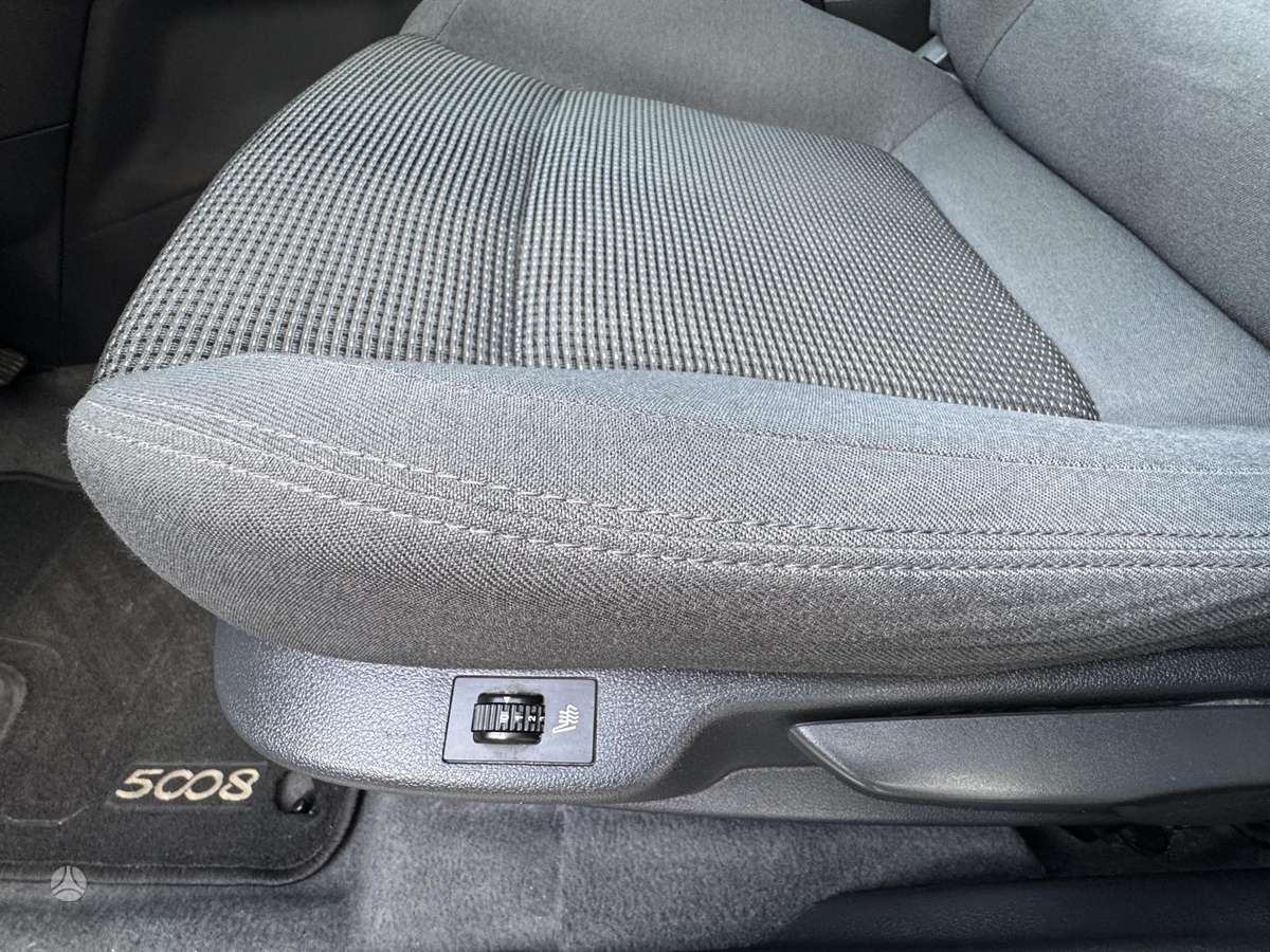 Peugeot 5008 - 10