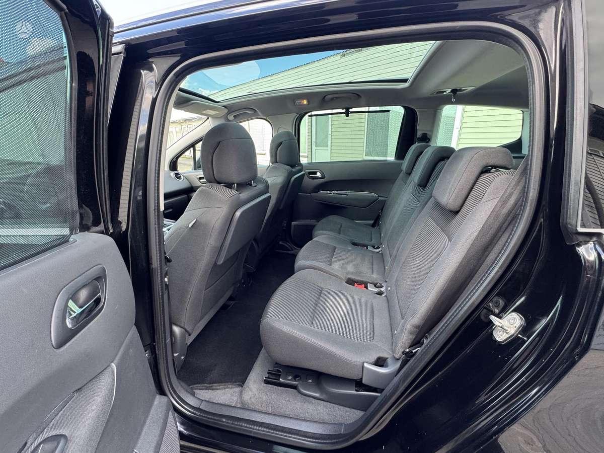 Peugeot 5008 - 11
