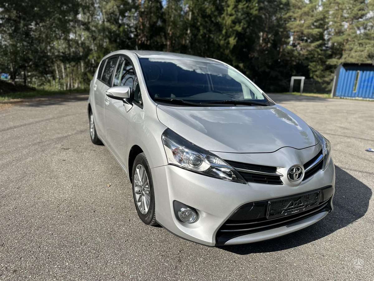 Toyota Verso - 3