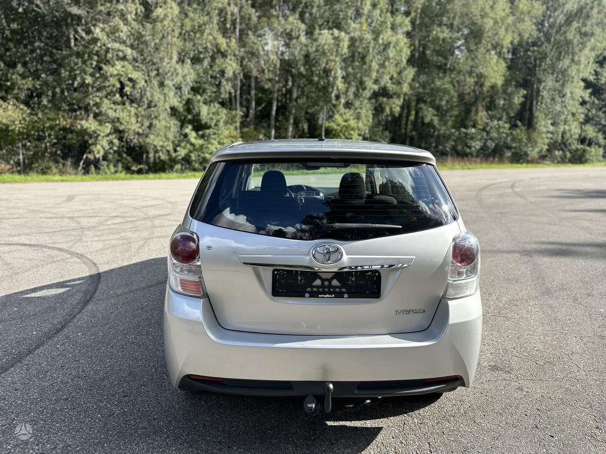 Toyota Verso - 5