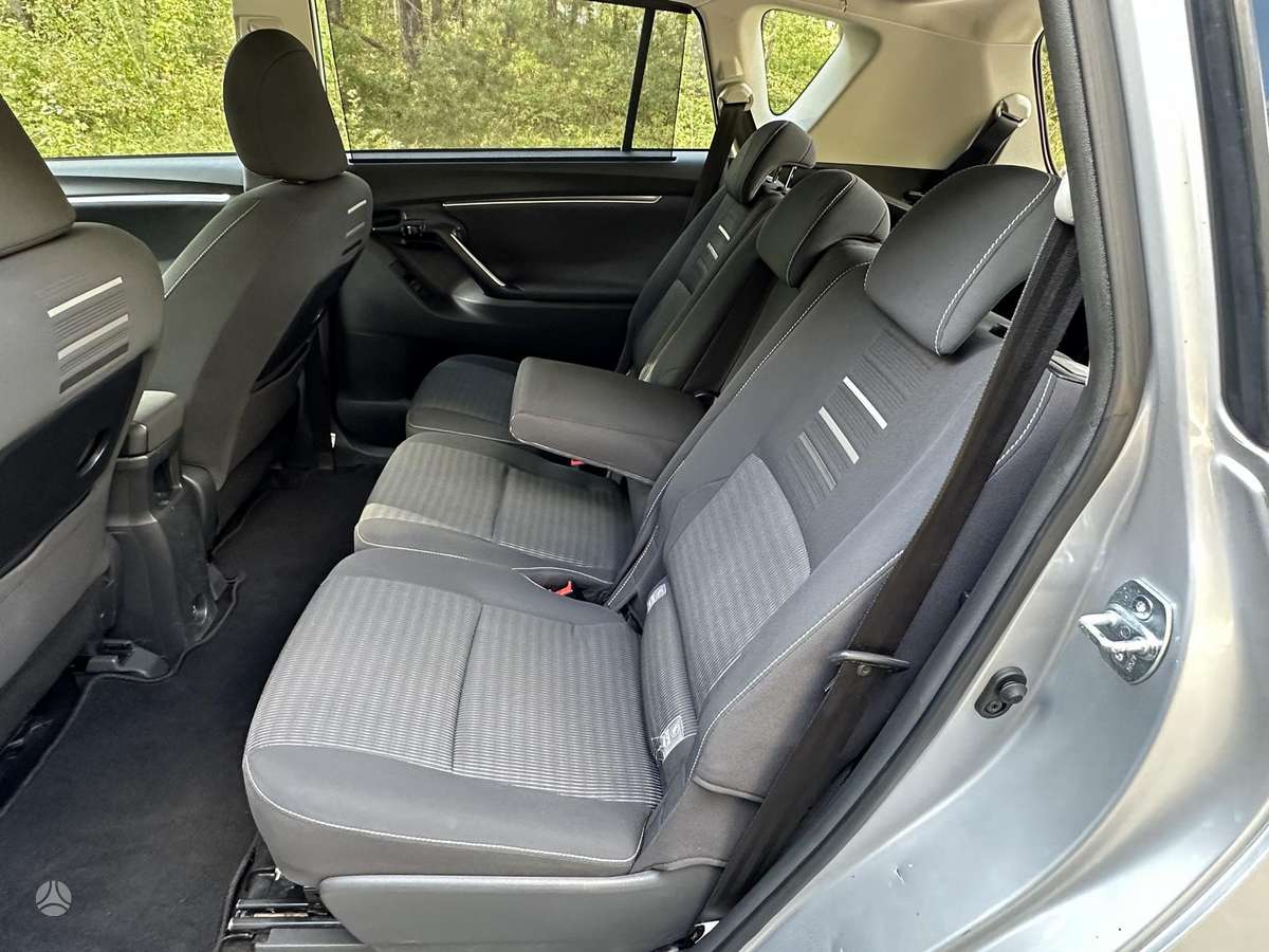 Toyota Verso - 9