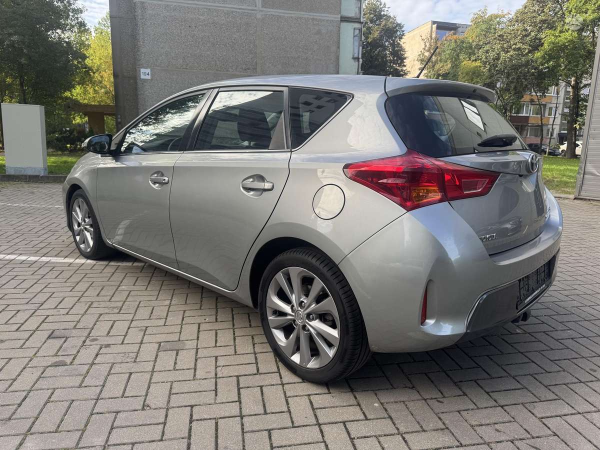 Toyota Auris - 10