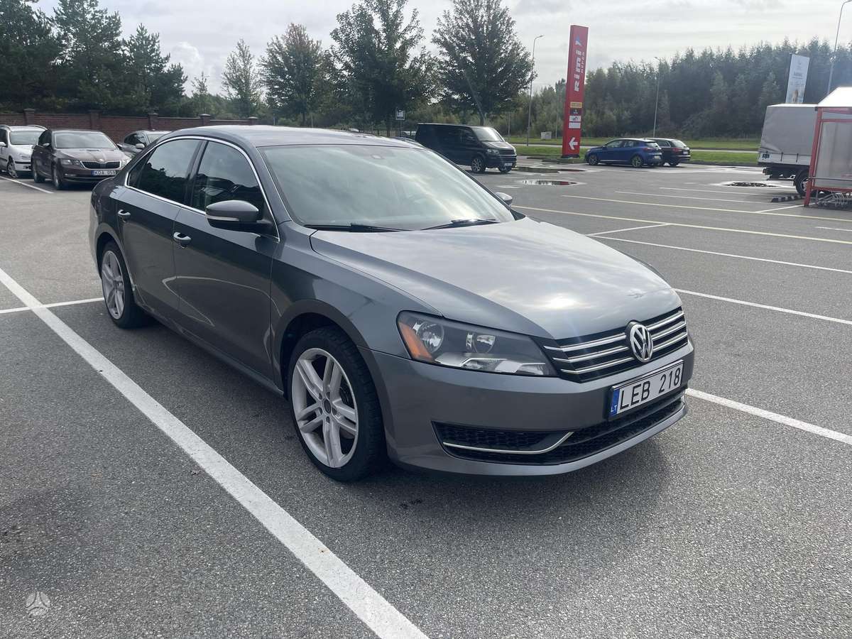 Volkswagen Passat - 2