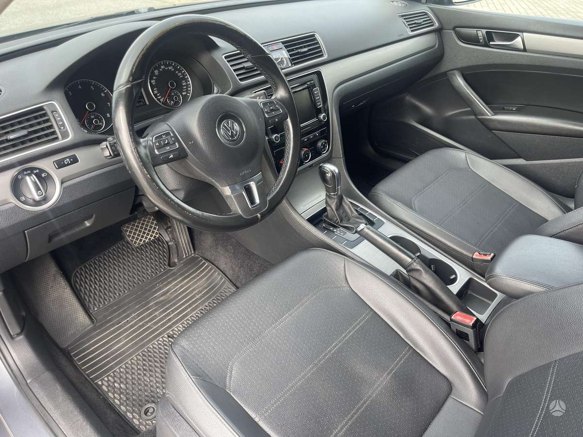 Volkswagen Passat - 10