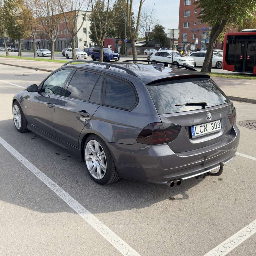 BMW 325, 3.0 l., wagon
