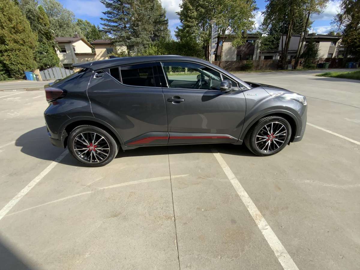 Toyota C-HR - 9