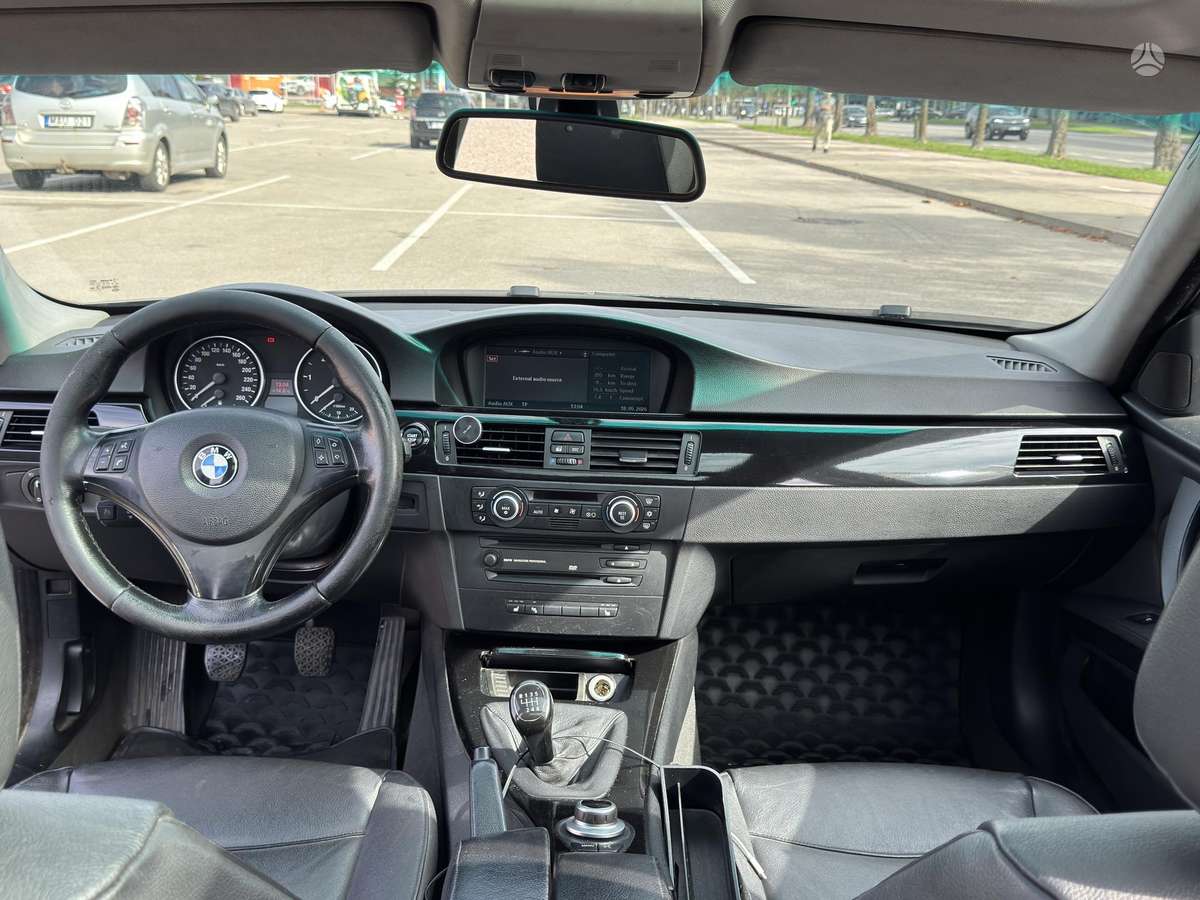 BMW 325, 3.0 l., wagon
