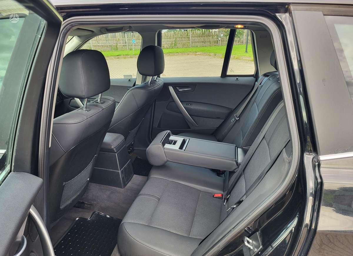 BMW X3, 2.5 l., off-road / crossover