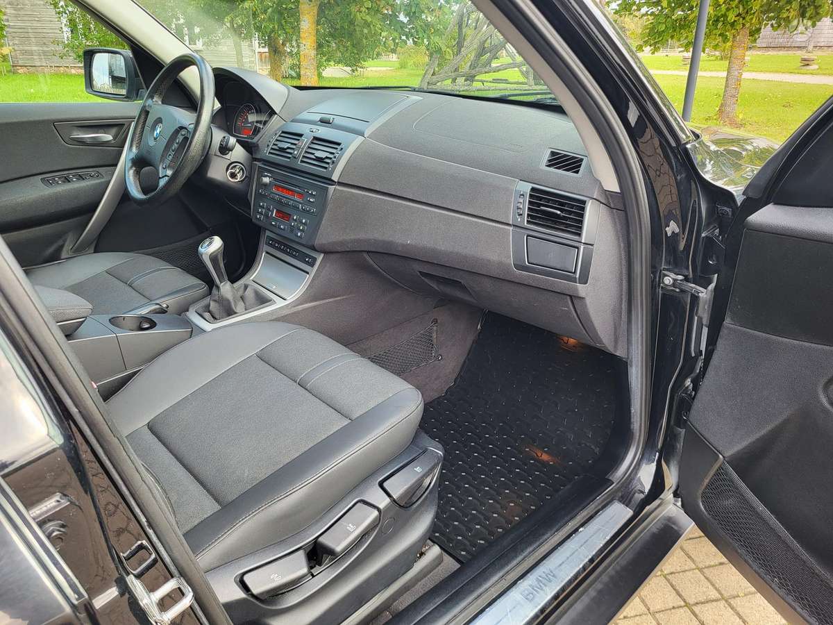 BMW X3, 2.5 l., off-road / crossover